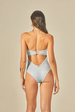 Laden Sie das Bild in den Galerie-Viewer, Model Back: Empress One-Piece Jeans Body Dolly