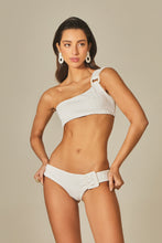 Laden Sie das Bild in den Galerie-Viewer, Model Front: Empress Bottom Bottom Bond White Tweed Texture