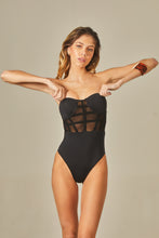 Laden Sie das Bild in den Galerie-Viewer, Model Front: Empress One-Piece Tule Bouche Body Black