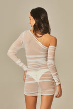 Laden Sie das Bild in den Galerie-Viewer, Model Back: Empress Mini Dress Yasmin Dress White Tule