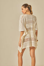 Laden Sie das Bild in den Galerie-Viewer, Model Back: Empress Kaftans / Cover Ups Offwhite Tunica Nikki