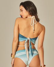 Laden Sie das Bild in den Galerie-Viewer, Image 04: Empress Set Gobi Blue Gradient