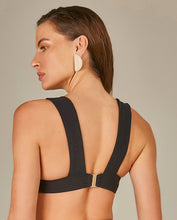 Laden Sie das Bild in den Galerie-Viewer, Model Back: Empress Top Top Biquini Mia Textura Flat Preto