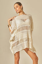 Laden Sie das Bild in den Galerie-Viewer, Model Front: Empress Kaftans / Cover Ups Offwhite Tunica Nikki
