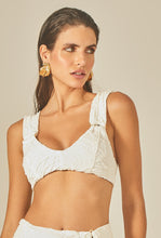Laden Sie das Bild in den Galerie-Viewer, Gallery: Empress Top Top Offwhite Sloane
