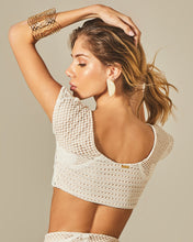 Laden Sie das Bild in den Galerie-Viewer, Beach Top Cherie Sixty Off White Lace
