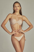 Laden Sie das Bild in den Galerie-Viewer, Model Front: Empress Set Bikini Agatha Nude
