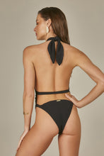 Laden Sie das Bild in den Galerie-Viewer, Model Back: Empress One-Piece Body Grace Textura Pique Preto
