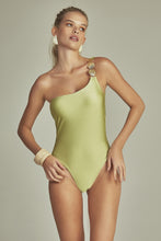 Laden Sie das Bild in den Galerie-Viewer, Model Front: Empress One-Piece Monte Carlo Body Olive Green
