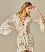 Laden Sie das Bild in den Galerie-Viewer, Isabel Dress Off White Lace
