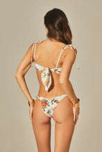 Laden Sie das Bild in den Galerie-Viewer, Top Lavinha Rose Print
